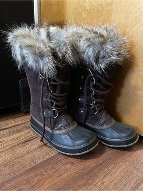 Sorel Brown Faux-Fur Trim Waterproof Winter Boots